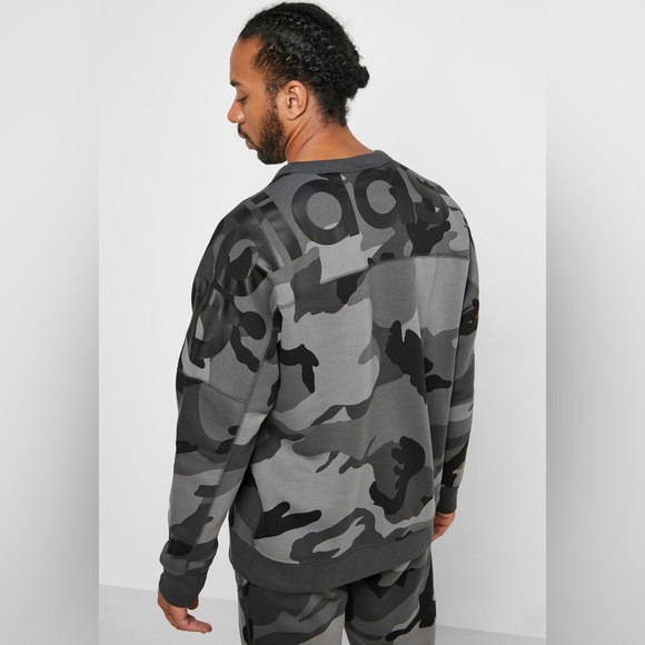 Mens adidas camo sweater - Picture 2 of 5